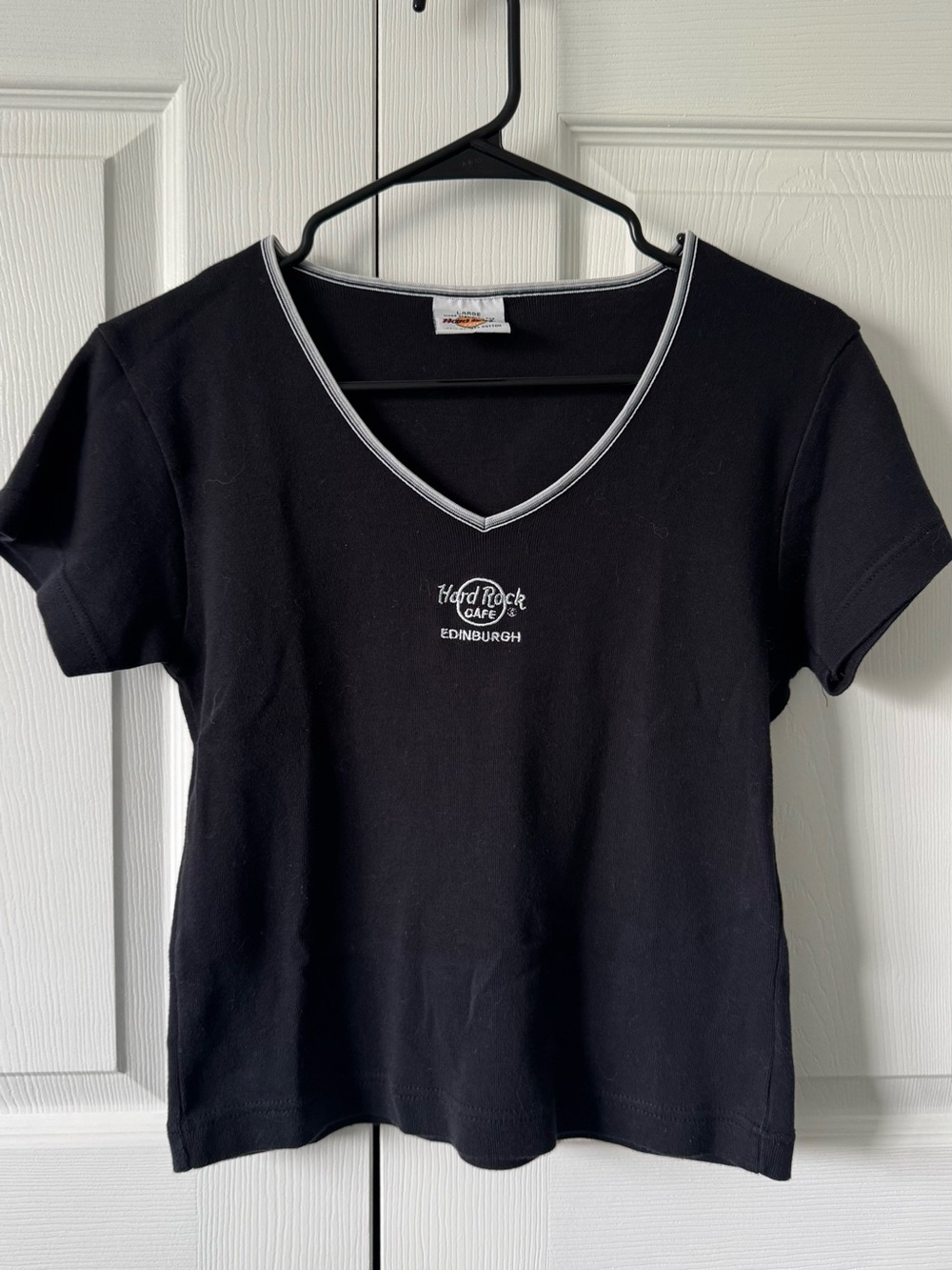 Vintage 00's Hard Rock Cafe Edinburgh Black V-Neck Baby Tee - Women's Size L